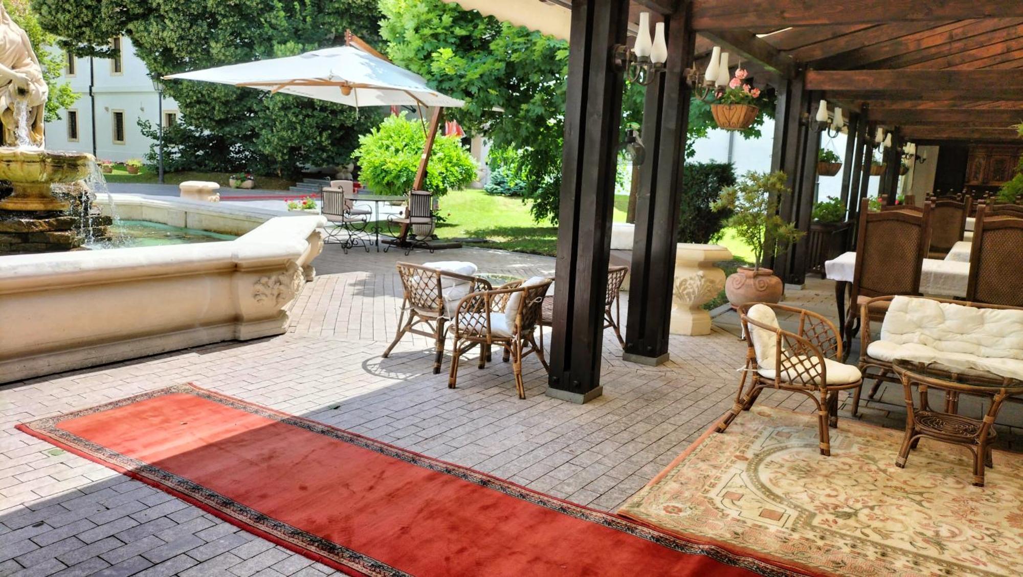 Hotel Medieval ألبا يوليا المظهر الخارجي الصورة