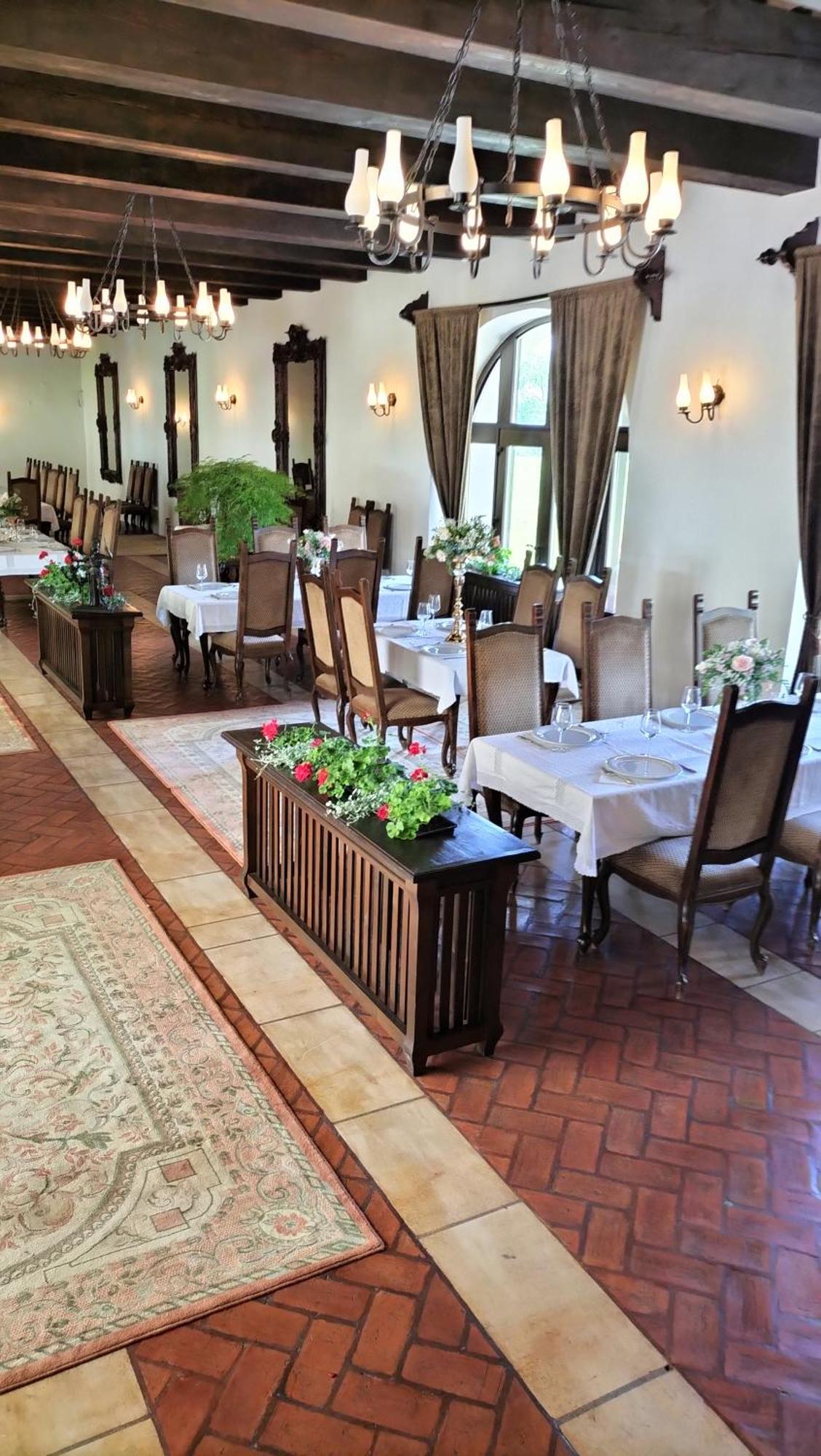 Hotel Medieval ألبا يوليا المظهر الخارجي الصورة
