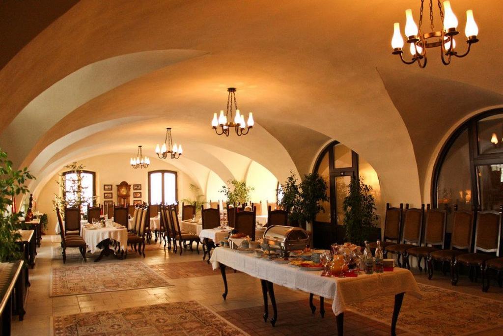 Hotel Medieval ألبا يوليا المظهر الخارجي الصورة
